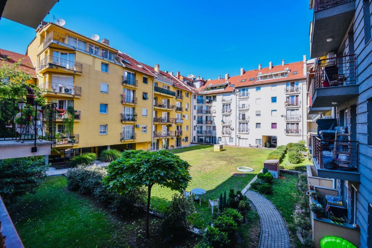 Cappuccino Apartment With Balcony And Free Parking Budapest Exterior photo