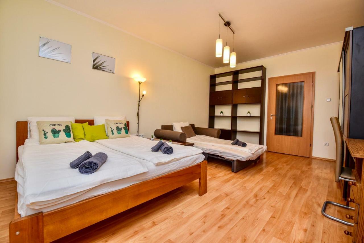 Cappuccino Apartment With Balcony And Free Parking Budapest Exterior photo