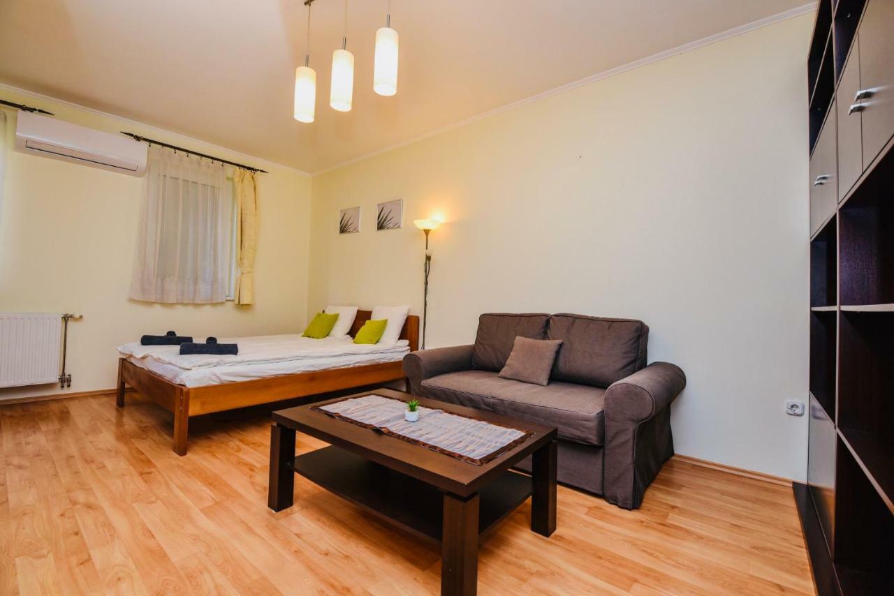 Cappuccino Apartment With Balcony And Free Parking Budapest Exterior photo