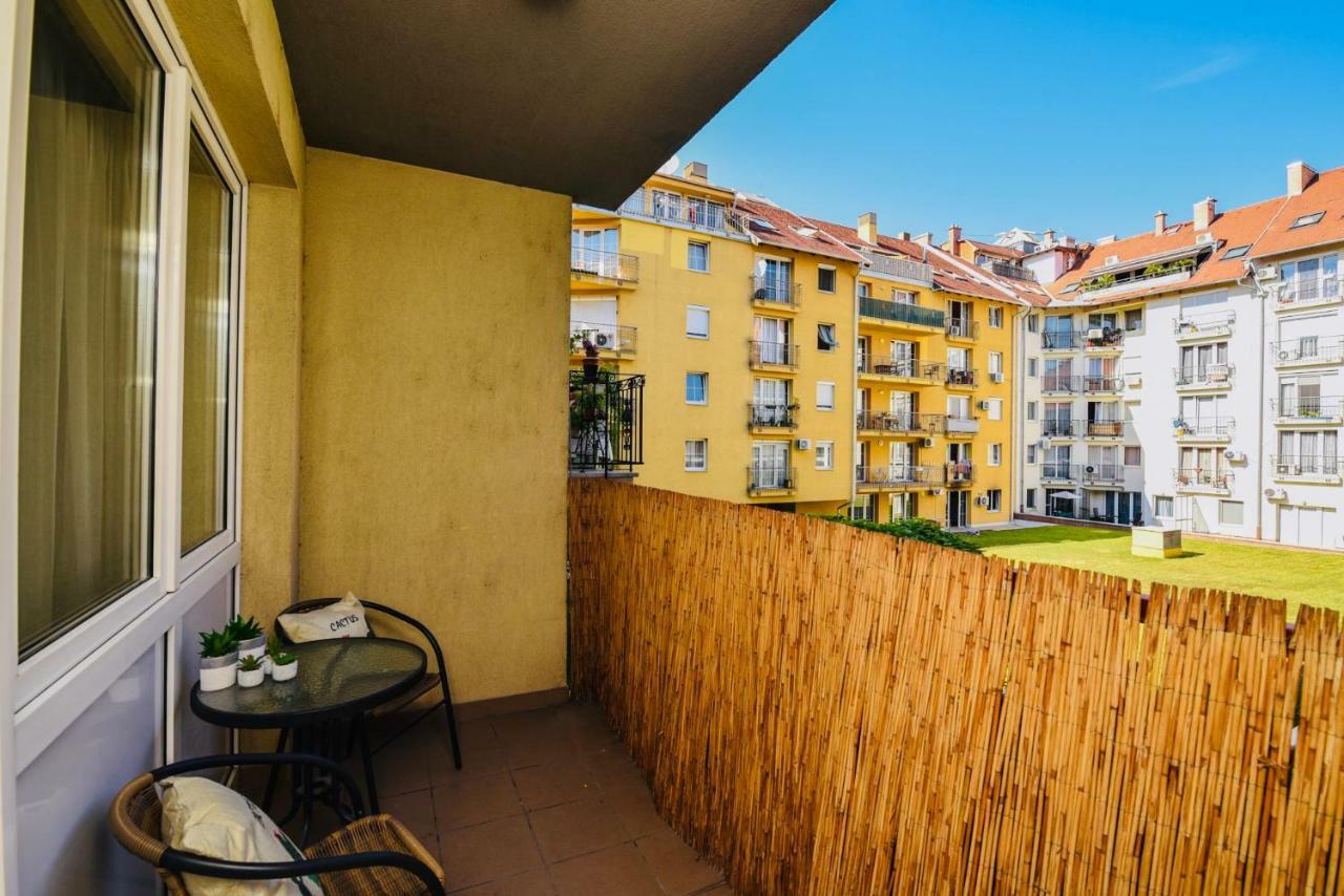Cappuccino Apartment With Balcony And Free Parking Budapest Exterior photo